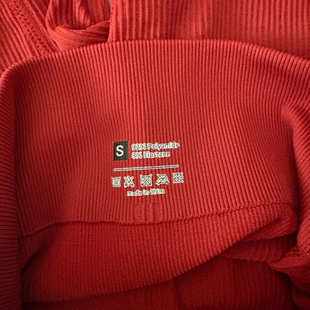 Women's Red Ribbed Workout Set - Picture 3 of 4